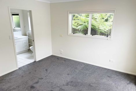 Photo of property in 19 San Bernadino Drive, Henderson, Auckland, 0612