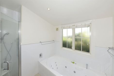 Photo of property in 16 Oak Tree Lane, Rolleston, 7614