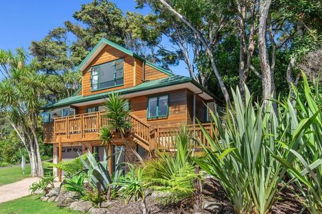 Photo of property in 47 Emlyn Place, Torbay, Auckland, 0630