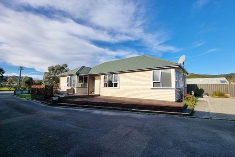 Photo of property in 8 Bridge Street, Greymouth, 7805