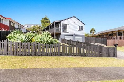Photo of property in 152 Everglade Drive, Totara Heights, Auckland, 2105