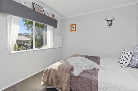 Photo of property in 6 Armitage Place, Tuakau, 2121