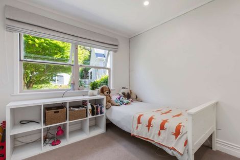 Photo of property in 207 Woodlands Park Road, Titirangi, Auckland, 0604