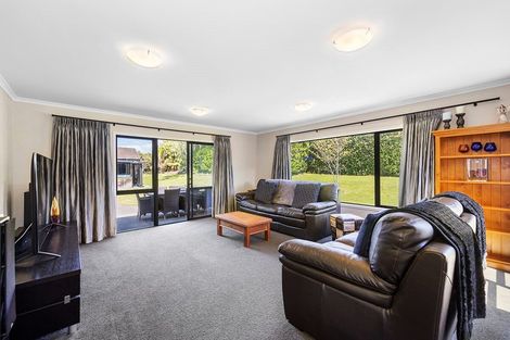 Photo of property in 52 School Road, Riverhead, 0820