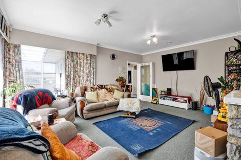 Photo of property in 13 Dixon Avenue, Hawera, 4610