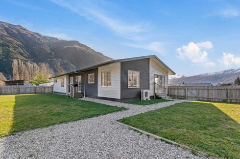 Photo of property in 1 Hector Close, Kingston, Athol, 9793