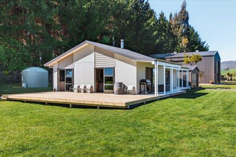 Photo of property in 18 Rangikatea Road, Omori, Turangi, 3381