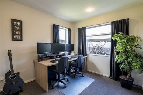 Photo of property in 18 Millesimes Way, Yaldhurst, Christchurch, 8042