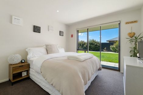 Photo of property in 21 De Bettencor Place, Mount Pisa, Cromwell, 9383