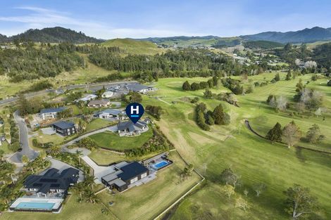 Photo of property in 19 Titoki Lane, Whangamata, 3691