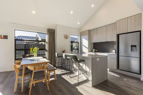 Photo of property in 33 Alps View Place, Lake Hayes, Queenstown, 9304