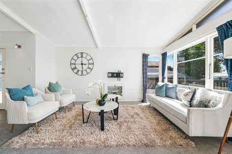 Photo of property in 16 Chorley Avenue, Massey, Auckland, 0614