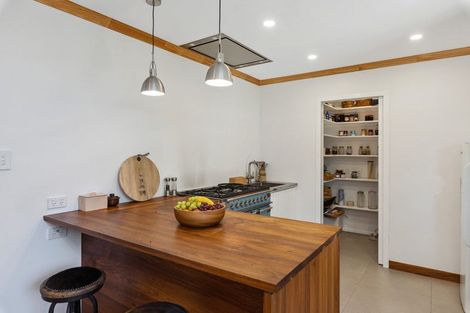 Photo of property in 309 Te Moana Road, Waikanae, 5036