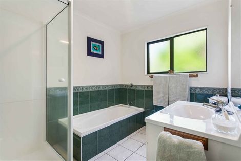 Photo of property in 121 Pemberton Avenue, Bayview, Auckland, 0629