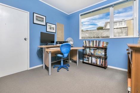 Photo of property in 1/16 Coronation Road, Glenfield, Auckland, 0627