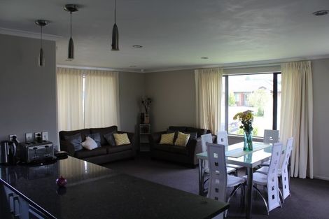 Photo of property in 102 Barrington Drive, Huntington, Hamilton, 3210