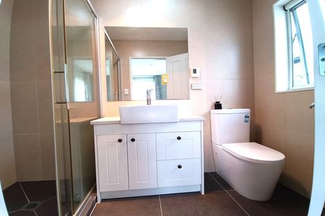 Photo of property in 73 Rosewell Crescent, Flat Bush, Auckland, 2019