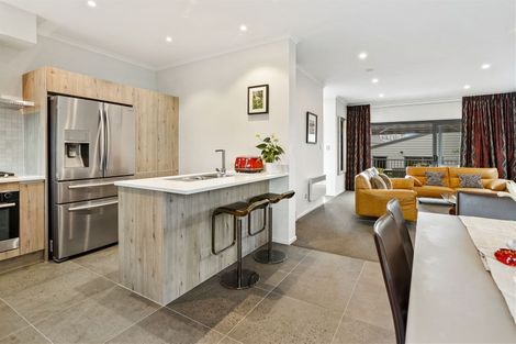 Photo of property in 186 Hobsonville Point Road, Hobsonville, Auckland, 0616