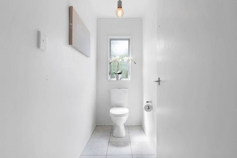 Photo of property in 8 Wiriana Place, Stanmore Bay, Whangaparaoa, 0932