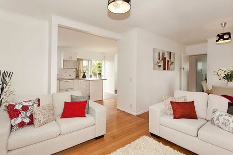 Photo of property in 17 Pandora Place, Pakuranga, Auckland, 2010