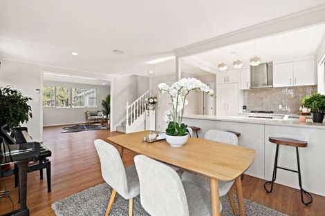 Photo of property in 22 Fiesta Drive, Half Moon Bay, Auckland, 2012