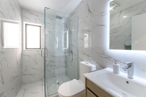 Photo of property in 1/4 Godley Road, Green Bay, Auckland, 0604