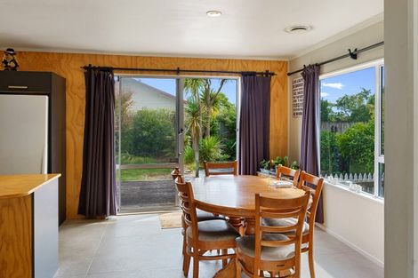 Photo of property in 21 Te Rauparaha Street, Otaki, 5512