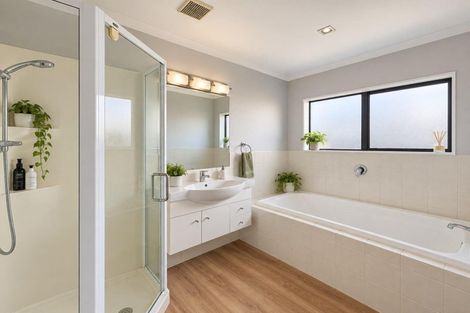 Photo of property in 13 Watkins Road, Cambridge, 3434