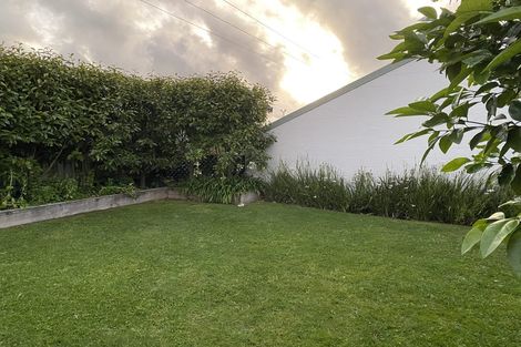 Photo of property in 3 Del Mar Place, Merrilands, New Plymouth, 4312