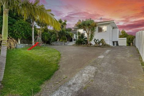 Photo of property in 26 Hartley Terrace, Massey, Auckland, 0614