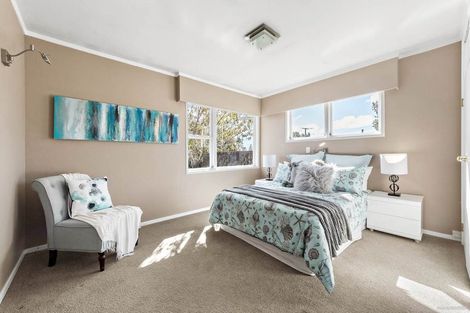 Photo of property in 16 Robert Burke Place, Henderson, Auckland, 0612