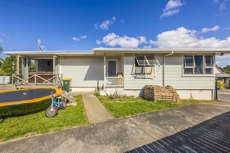 Photo of property in 21 Olive Crescent, Papatoetoe, Auckland, 2025