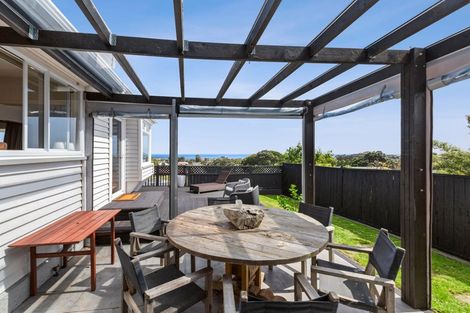 Photo of property in 50 Calvert Road, Lynmouth, New Plymouth, 4310