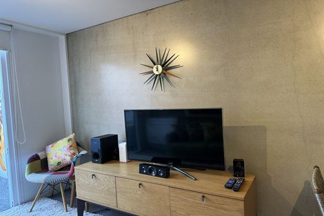 Photo of property in Canvas Apartments, 1/307 Willis Street, Te Aro, Wellington, 6011