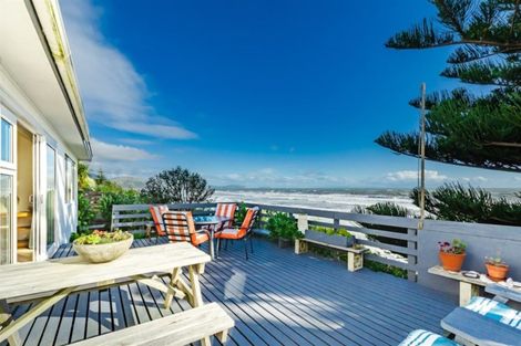 Photo of property in 129 Rosetta Road, Raumati South, Paraparaumu, 5032