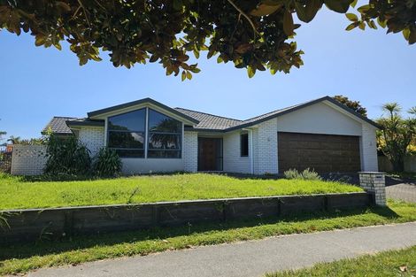 Photo of property in 53 Gravatt Road, Papamoa Beach, Papamoa, 3118