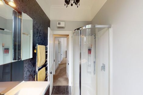 Photo of property in 37 Grove Road, Kelburn, Wellington, 6012