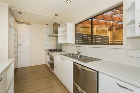 Photo of property in 1/62 Stapleford Crescent, Browns Bay, Auckland, 0630