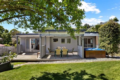 Photo of property in 7 William Hadlow Place, Hatfields Beach, Orewa, 0931