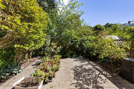 Photo of property in 70 Te Wharepouri Street, Berhampore, Wellington, 6023