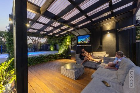 Photo of property in 855 State Highway 16, Waimauku, 0812