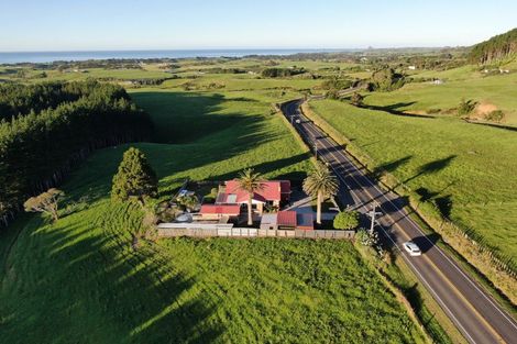Photo of property in 1606 South Road, Tataraimaka, New Plymouth, 4374