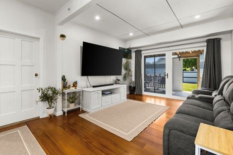 Photo of property in 1 Rutherford Road, Marewa, Napier, 4110