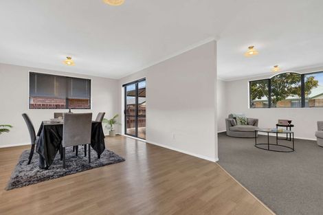 Photo of property in 38 Diomede Glade, Flagstaff, Hamilton, 3210