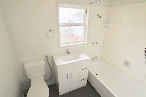 Photo of property in 1/6 Hart Road, Hauraki, Auckland, 0622