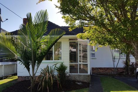 Photo of property in 2/30 Elliott Avenue, Bayview, Auckland, 0629