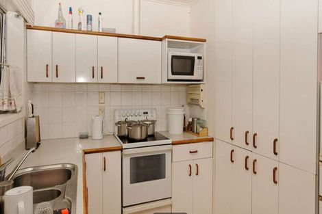 Photo of property in 4 Takapu Street, Henderson, Auckland, 0612