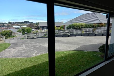 Photo of property in 17 Rivervale Grove, Stanmore Bay, Whangaparaoa, 0932