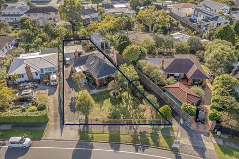 Photo of property in 56 Botany Road, Botany Downs, Auckland, 2010