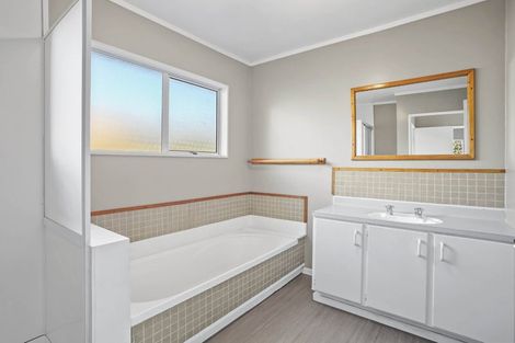 Photo of property in 22/24 Eastglen Road, Glen Eden, Auckland, 0602